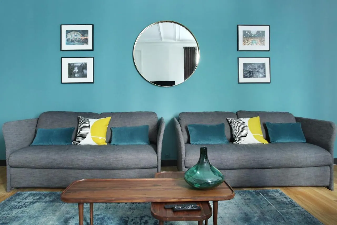 Apartment Champ De Mars - Tour Eiffel By Studio Prestige Paris France