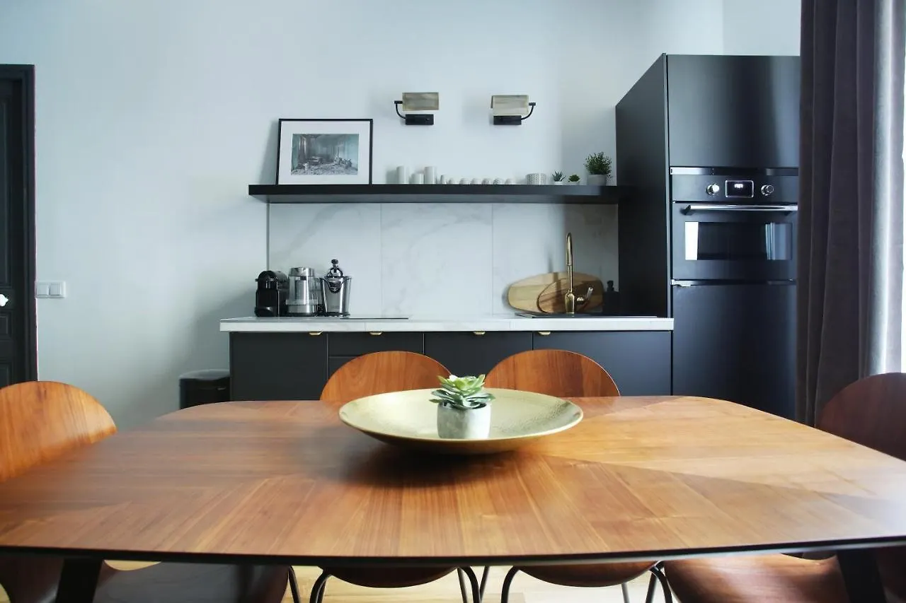 Apartment Champ De Mars - Tour Eiffel By Studio Prestige Paris