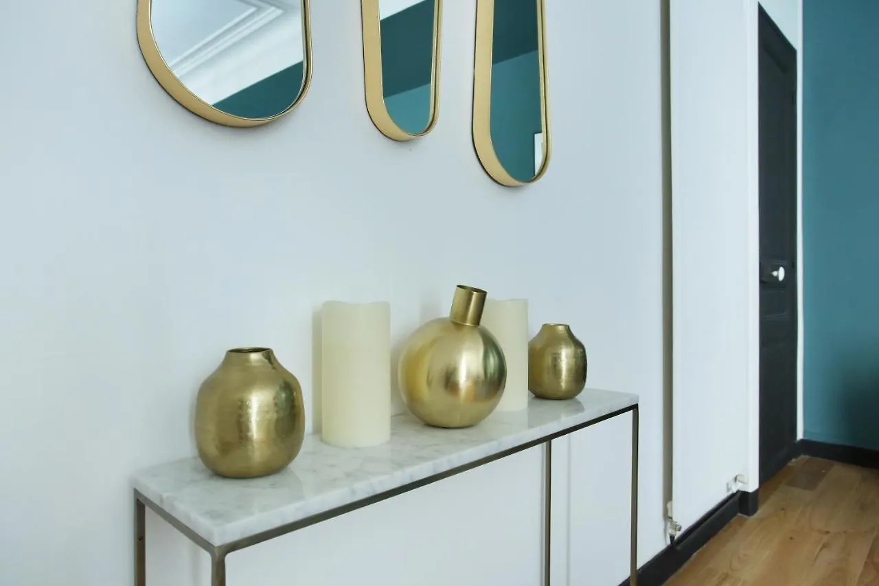 Apartment Champ De Mars - Tour Eiffel By Studio Prestige Paris