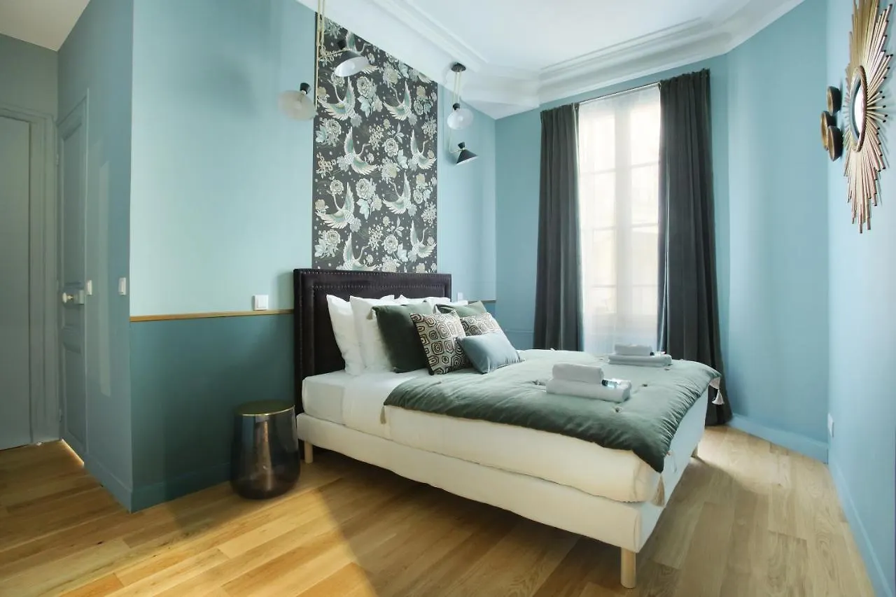 Apartment Champ De Mars - Tour Eiffel By Studio Prestige Paris France